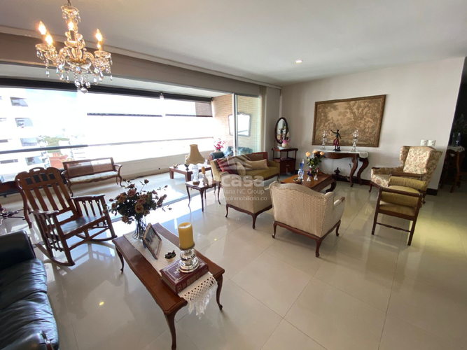 Apartamento de 3 alcobas en venta en Normandia, Cali, 185 m² · foto 2 de 16