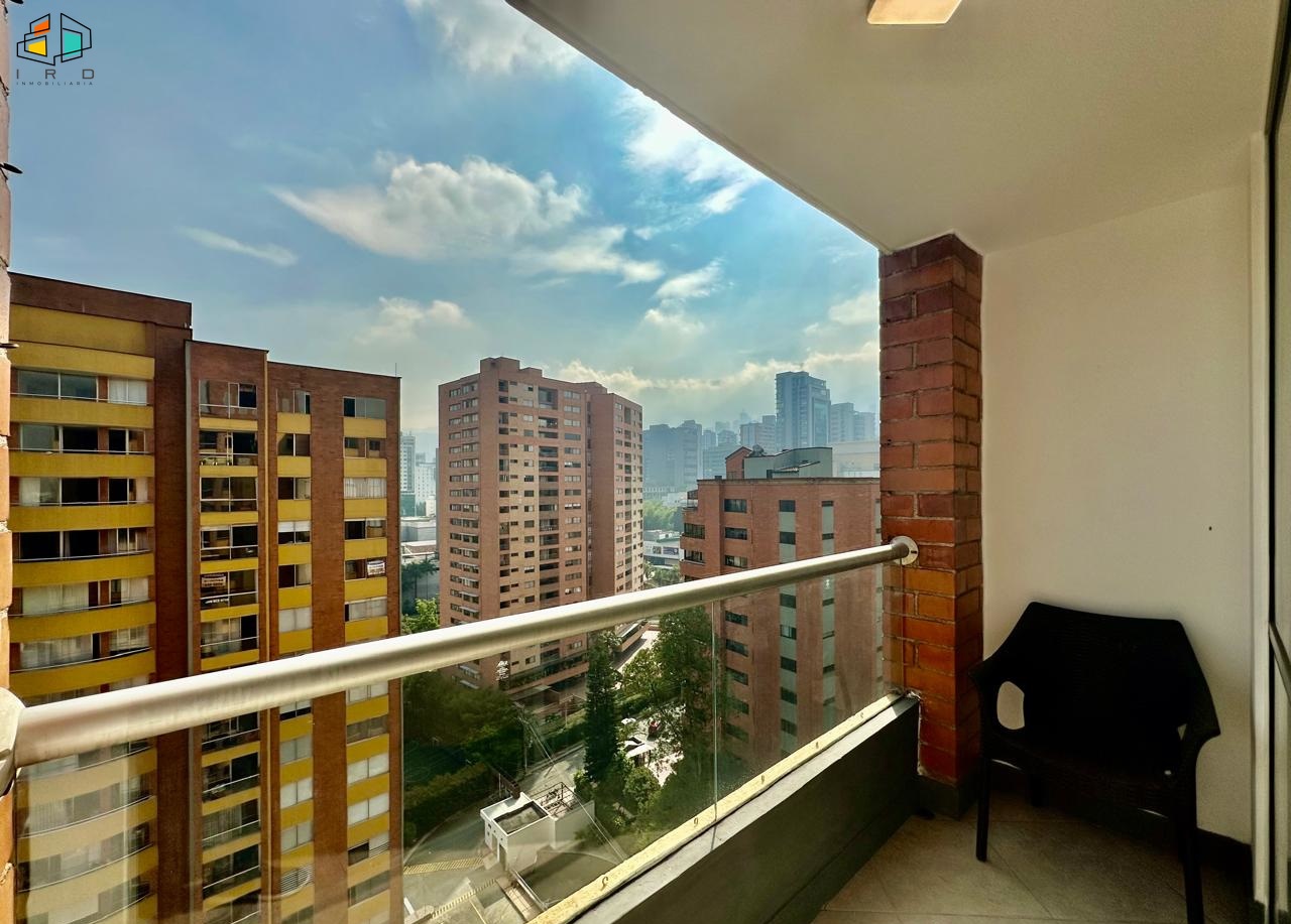 Apartamento en arriendo en El Poblado, Medellín · foto 2 de 23