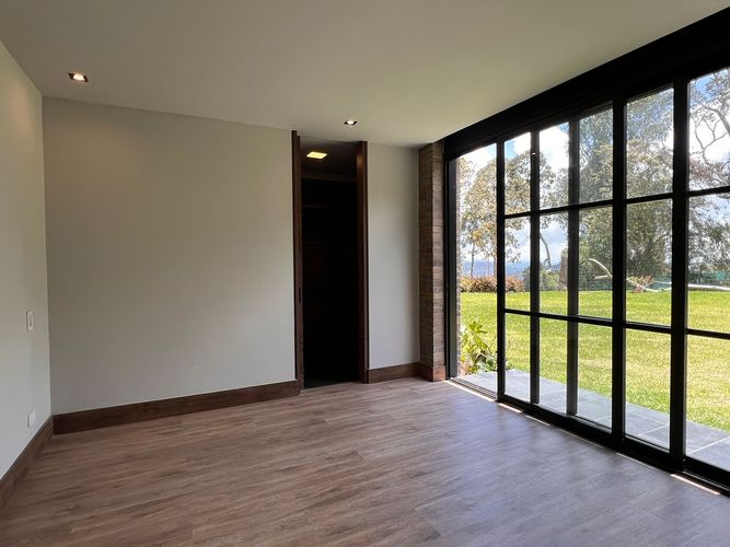 Casa de 4 alcobas en venta en Loma Del Chocho, Envigado, 430 m² · foto 11 de 20