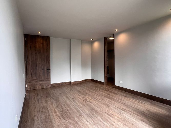 Casa de 4 alcobas en venta en Loma Del Chocho, Envigado, 430 m² · foto 15 de 20