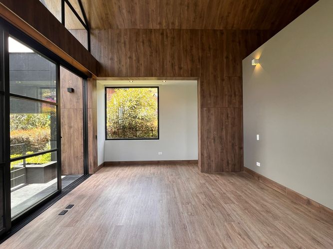 Casa de 4 alcobas en venta en Loma Del Chocho, Envigado, 430 m² · foto 17 de 20