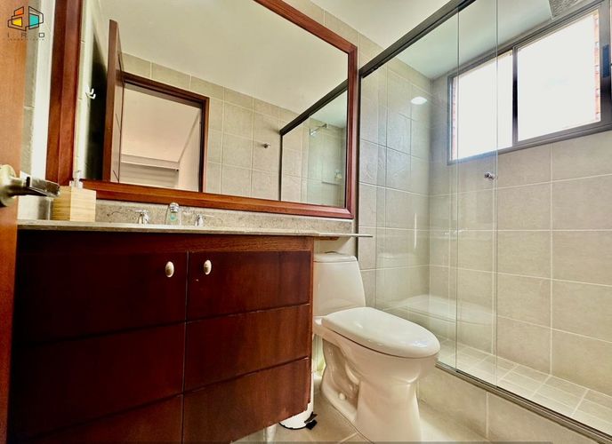Apartamento de 4 alcobas en arriendo en La Calera, Medellín, 210 m² · foto 19 de 24