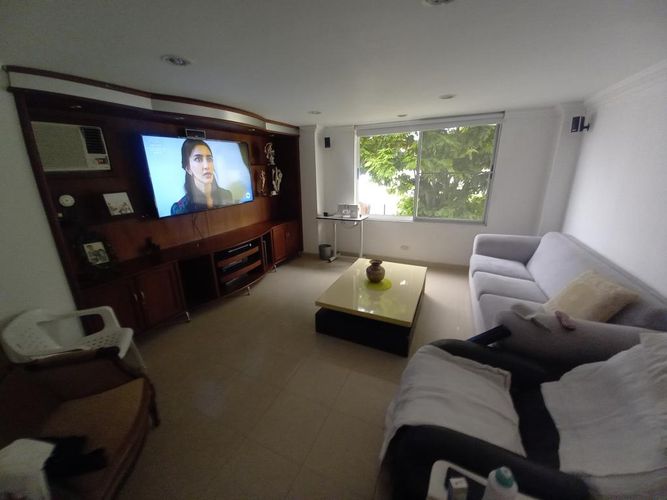 Casa de 7 alcobas en venta en Ciudad Jardin, Cali, 680 m² · foto 17 de 24
