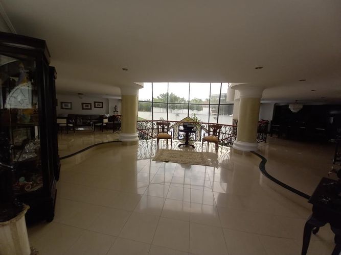 Casa de 7 alcobas en venta en Ciudad Jardin, Cali, 680 m² · foto 19 de 24