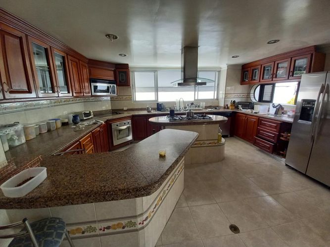 Casa de 7 alcobas en venta en Ciudad Jardin, Cali, 680 m² · foto 22 de 24