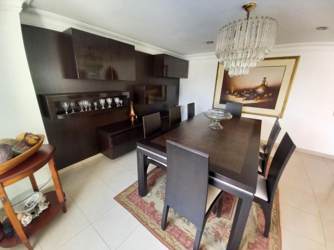 Casa de 7 alcobas en venta en Ciudad Jardin, Cali, 680 m² · foto 23 de 24