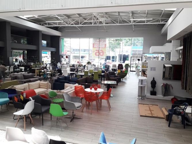 Local en arriendo en Los Cambulos, Cali, 2262 m² · foto 10 de 24
