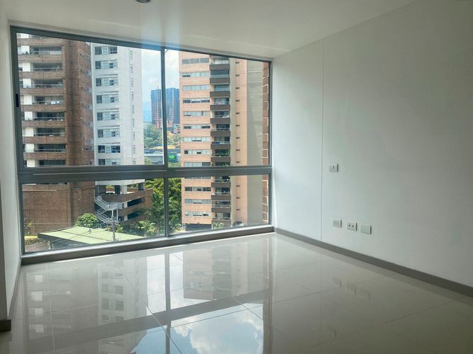 Apartamento de 3 alcobas en arriendo en Cumbres, Envigado, 118 m² · foto 2 de 17