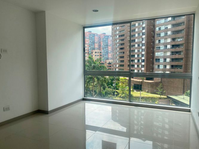 Apartamento de 3 alcobas en arriendo en Cumbres, Envigado, 118 m² · foto 3 de 17