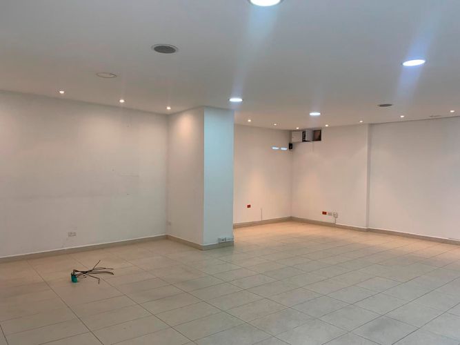 Local en arriendo en El Poblado, Medellín, 320 m² · foto 3 de 15