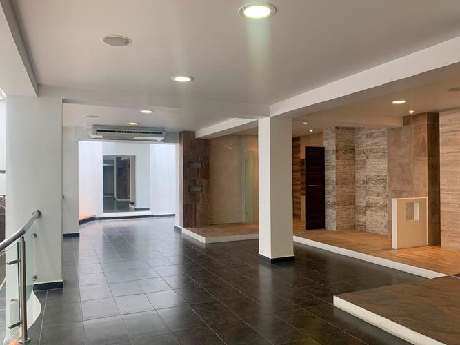 Local en arriendo en El Poblado, Medellín, 320 m² · foto 4 de 15
