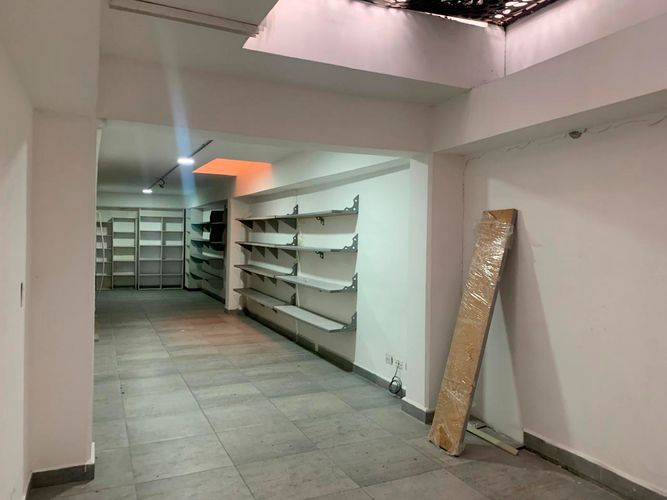 Local en arriendo en El Poblado, Medellín, 320 m² · foto 5 de 15