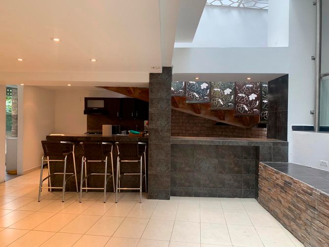 Local en arriendo en El Poblado, Medellín, 320 m² · foto 8 de 15