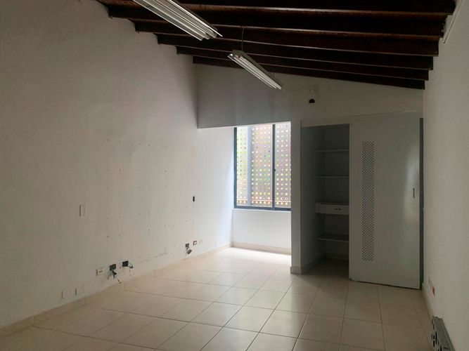 Local en arriendo en El Poblado, Medellín, 320 m² · foto 11 de 15