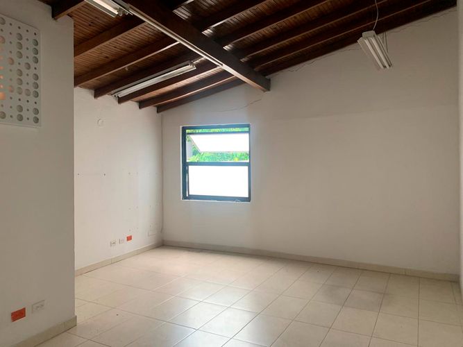 Local en arriendo en El Poblado, Medellín, 320 m² · foto 12 de 15
