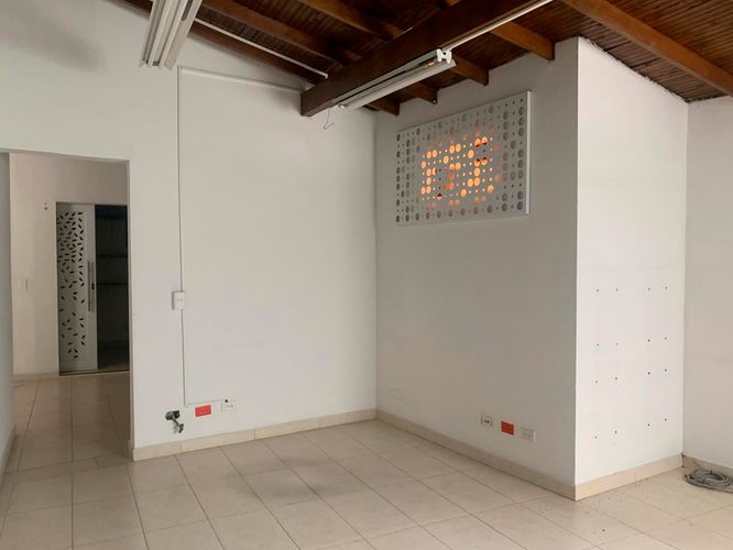 Local en arriendo en El Poblado, Medellín, 320 m² · foto 14 de 15