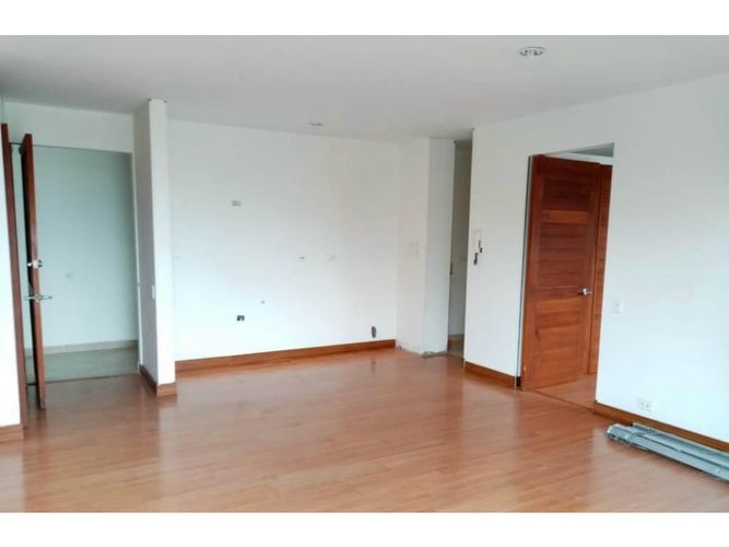 Oficina en venta en La Castellana, Armenia, 70 m² · foto 3 de 5