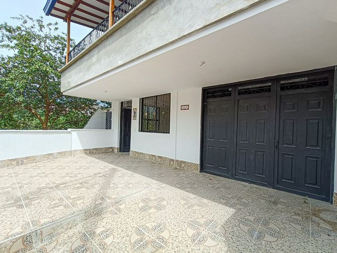 Casa de 7 alcobas en venta en Las Antillas, Envigado, 400 m² · foto 2 de 16