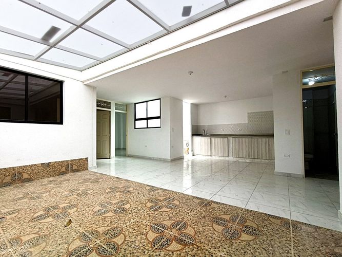 Casa de 7 alcobas en venta en Las Antillas, Envigado, 400 m² · foto 5 de 16