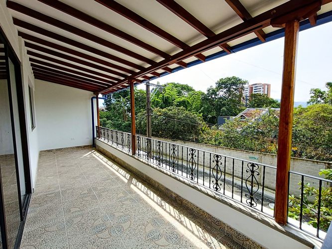 Casa de 7 alcobas en venta en Las Antillas, Envigado, 400 m² · foto 12 de 16