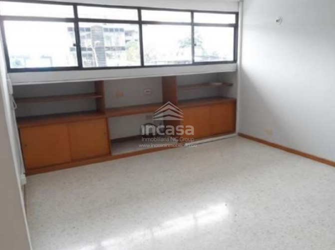 Oficina en arriendo en San Fernando Viejo, Cali, 243 m² · foto 4 de 10
