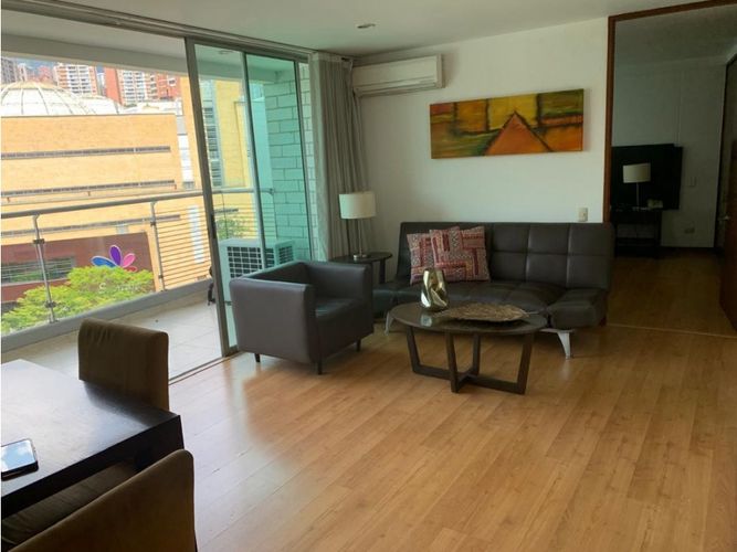 Apartamento de 1 alcoba en venta en La Aguacatala, Medellín, 56 m² · foto 6 de 24