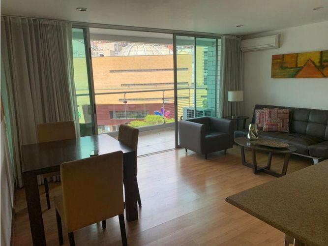 Apartamento de 1 alcoba en venta en La Aguacatala, Medellín, 56 m² · foto 11 de 24