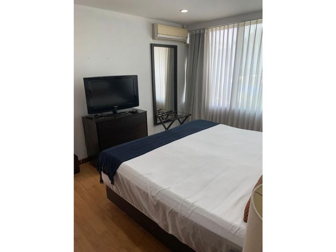Apartamento de 1 alcoba en venta en La Aguacatala, Medellín, 56 m² · foto 15 de 24