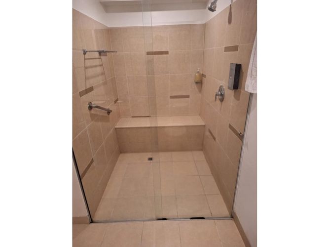 Apartamento de 1 alcoba en venta en La Aguacatala, Medellín, 56 m² · foto 18 de 24