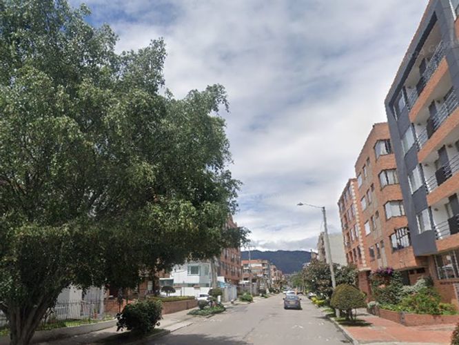 Casa de 4 alcobas en venta en El Batán, Bogotá, 250 m² · foto 19 de 20