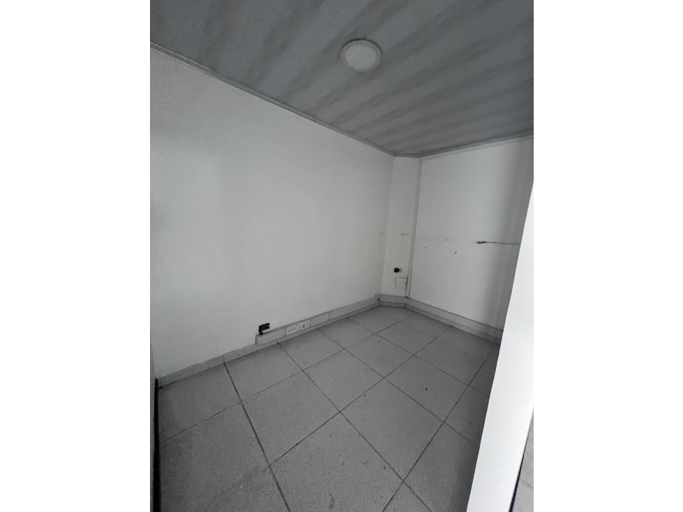 Casa en venta en Las Americas, Bogotá · foto 3 de 24