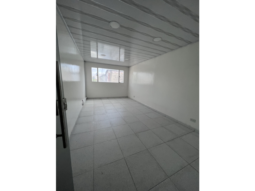 Casa en venta en Las Americas, Bogotá · foto 4 de 24
