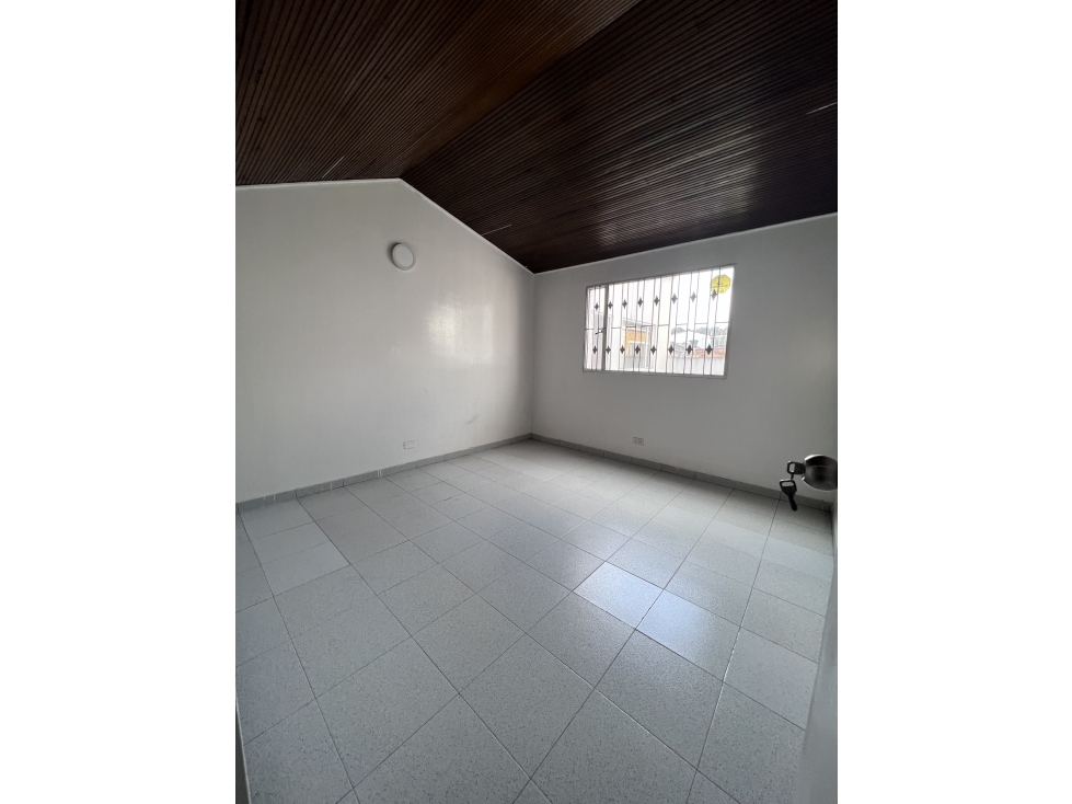 Casa en venta en Las Americas, Bogotá · foto 12 de 24