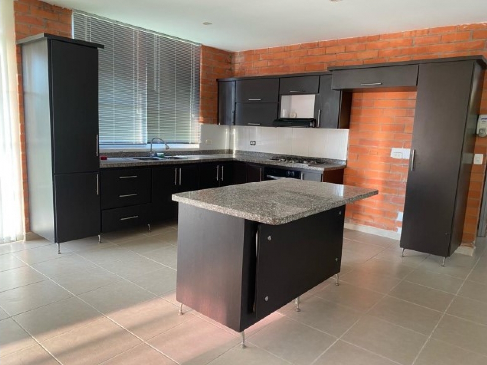 Casa en venta en Tribunas Corcega, Pereira · foto 7 de 19