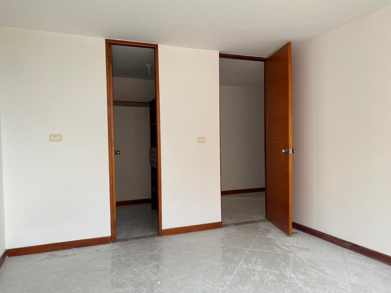 Apartamento en arriendo en Loma Benedictinos, Envigado · foto 5 de 14