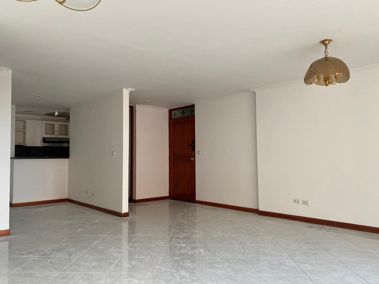 Apartamento en arriendo en Loma Benedictinos, Envigado · foto 9 de 14