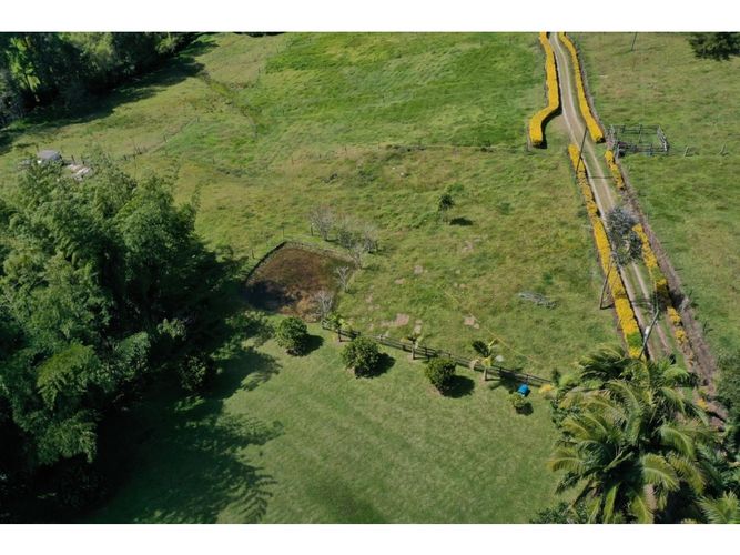Lote en venta en Cabeceras De Llanogrande, Rionegro, 2284 m² · foto 2 de 6
