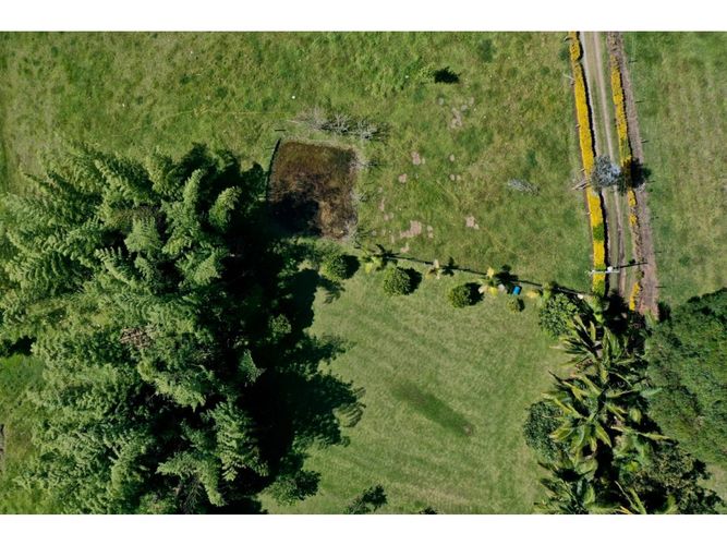 Lote en venta en Cabeceras De Llanogrande, Rionegro, 2284 m² · foto 3 de 6