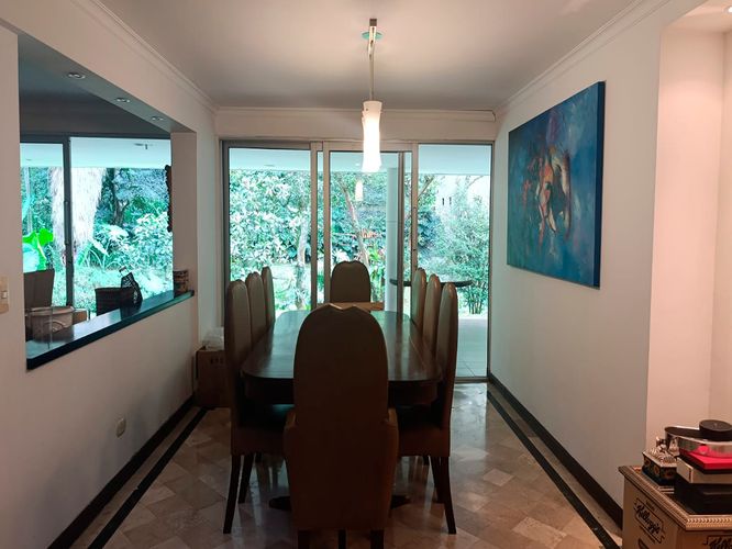 Casa de 3 alcobas en venta en El Poblado, Medellín, 415 m² · foto 2 de 20