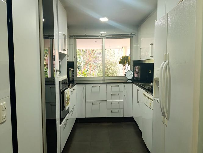 Casa de 3 alcobas en venta en El Poblado, Medellín, 415 m² · foto 5 de 20