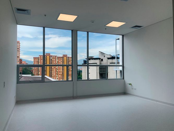 Consultorio en arriendo en Milla De Oro, Medellín, 50 m² · foto 3 de 10