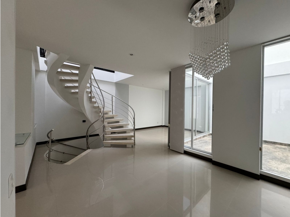 Apartamento en venta en La Julita, Pereira · foto 2 de 17