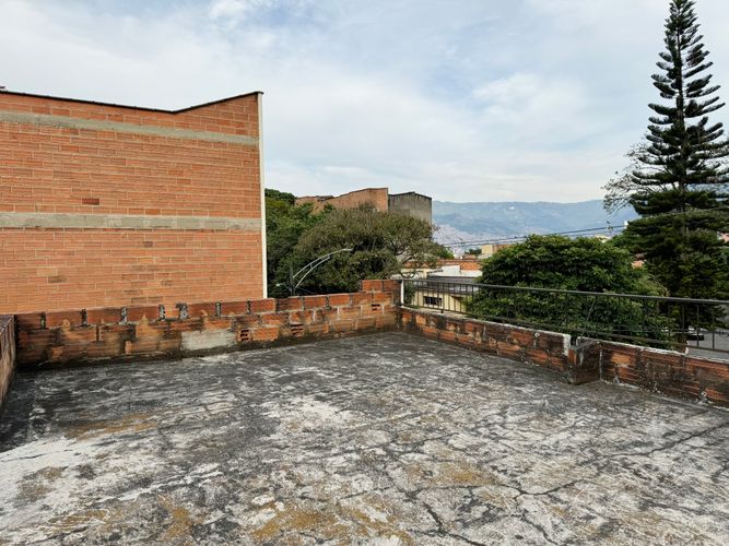 Casa de 4 alcobas en venta en Simon Bolivar, Medellín, 180 m² · foto 14 de 15
