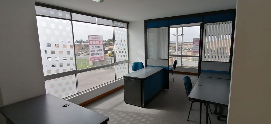 Oficina en venta en Siberia, Cota, 30 m² · foto 3 de 24