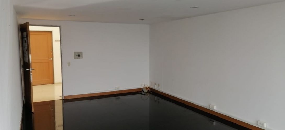Oficina en venta en Siberia, Cota, 30 m² · foto 3 de 13