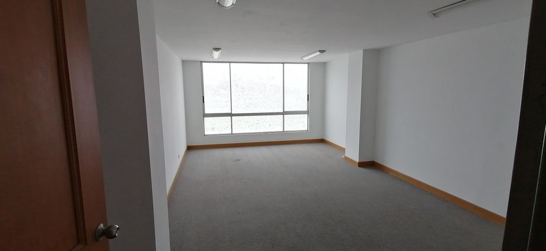 Oficina en venta en Siberia, Cota, 30 m² · foto 6 de 19