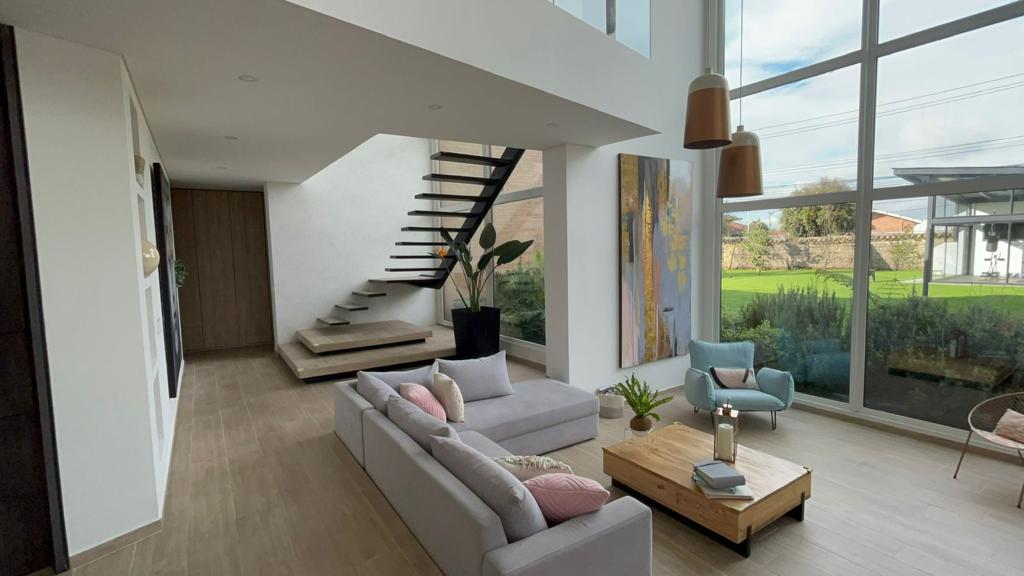 Casa en venta en Guaymaral, Bogotá · foto 3 de 24