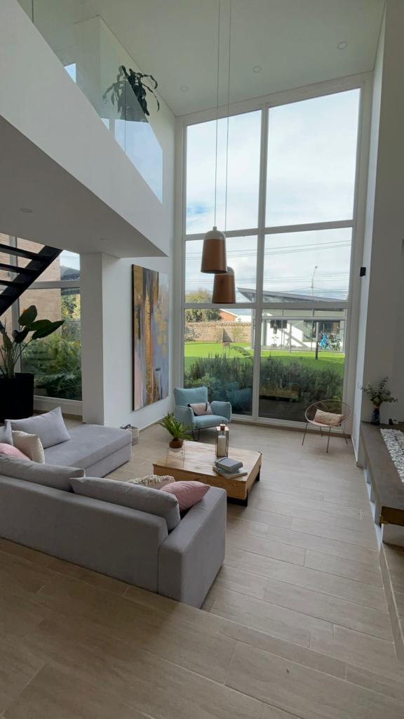 Casa en venta en Guaymaral, Bogotá · foto 9 de 24