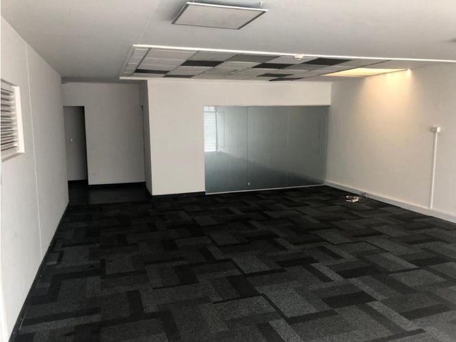 Casa en venta en Chico Norte, Bogotá, 670 m² · foto 3 de 9