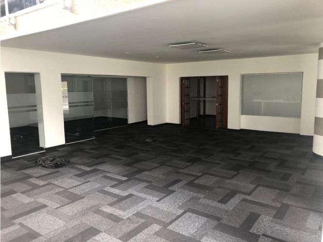 Casa en venta en Chico Norte, Bogotá, 670 m² · foto 5 de 9